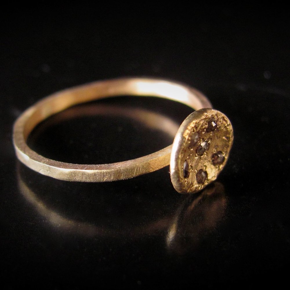 Gold diamonds ring. - Picture 2 of 9